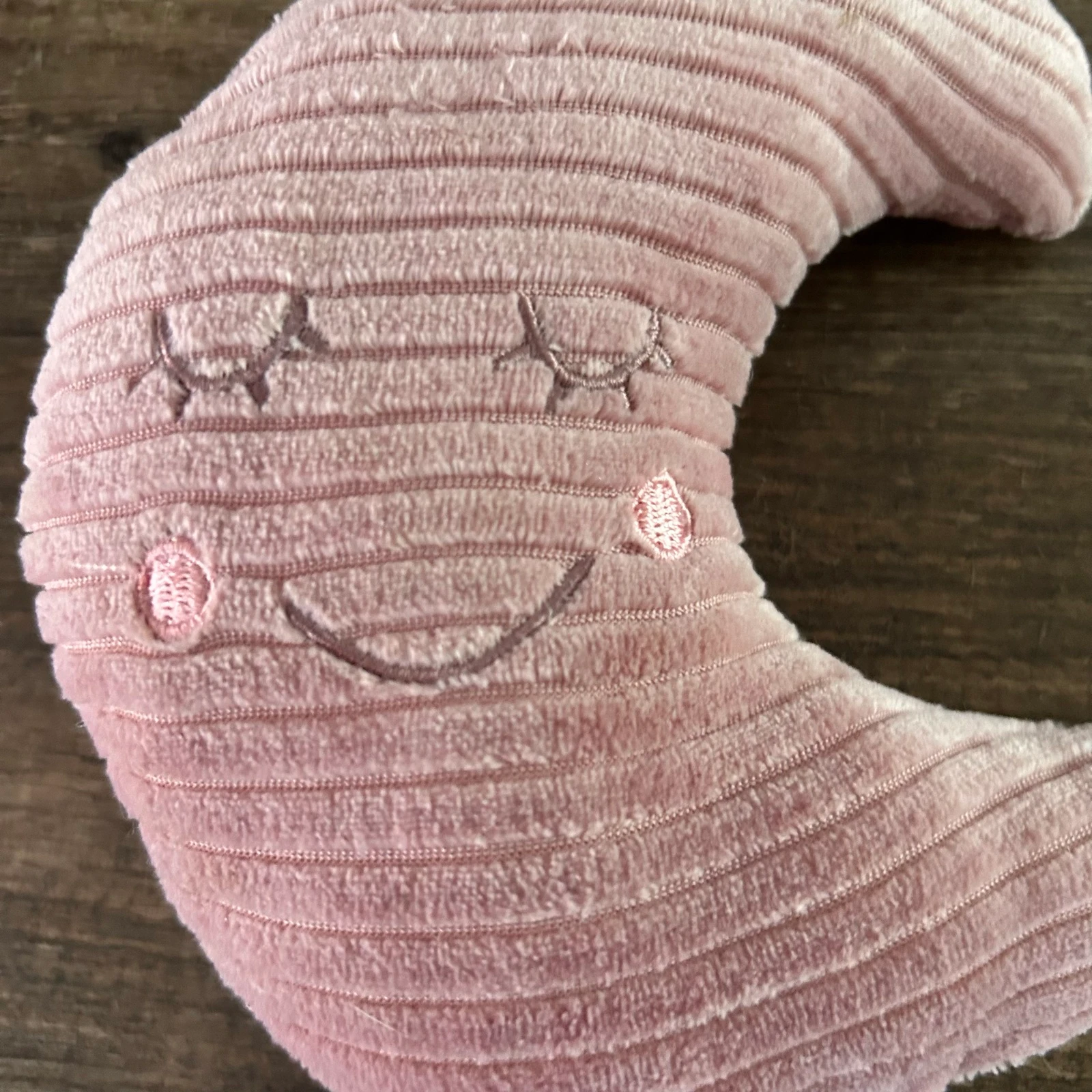 HEMA Tissu Côtes Pendante Lune Rose – Jouet pour Bébé – photo 3
